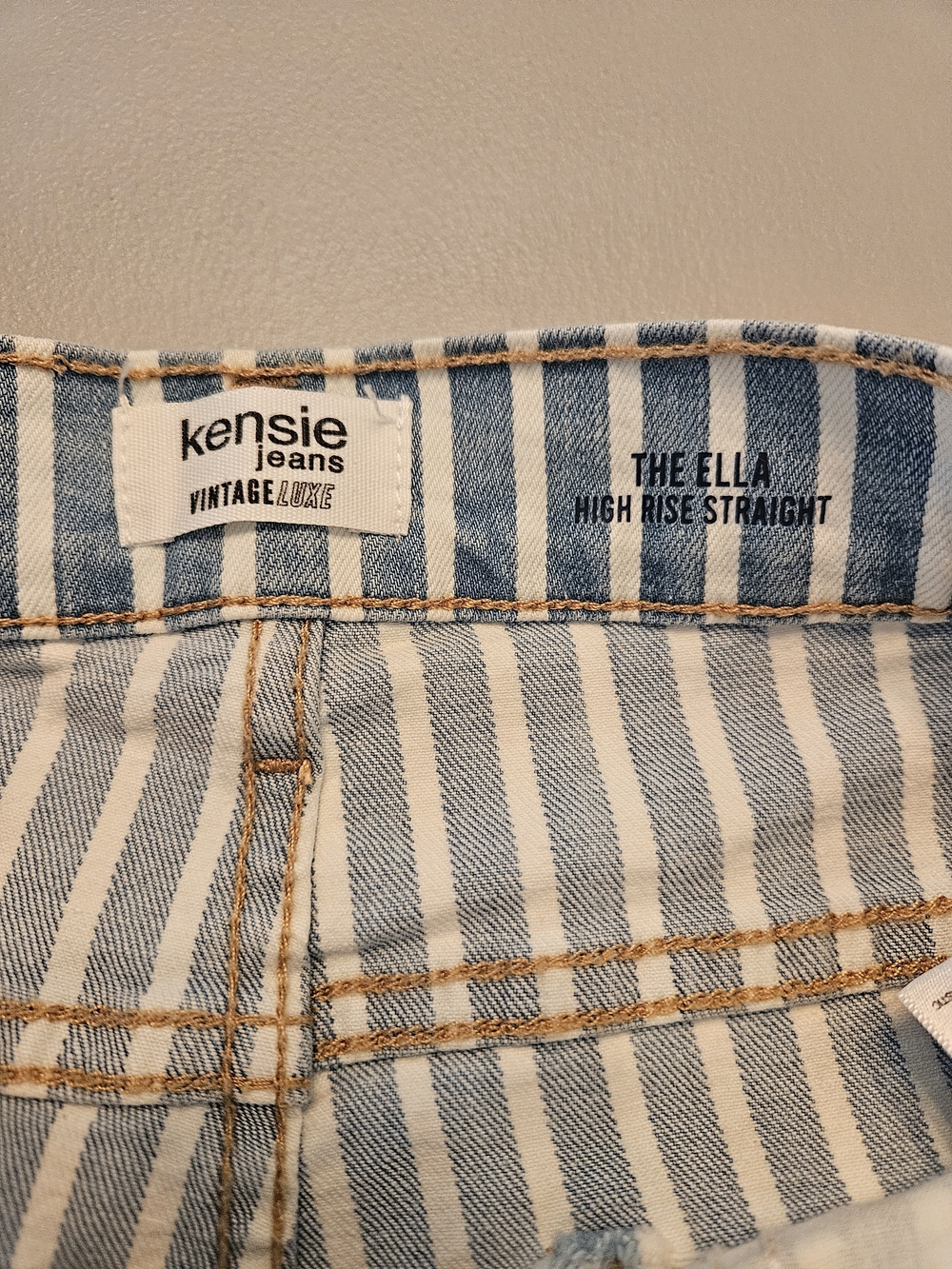 Kensie Vintage Luxe The Ella Blue and White Striped Straight Leg Jeans Size 6 - Picture 6 of 9